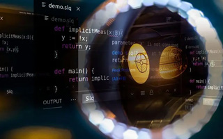 江阴 api php源码,下载的php源码怎么运行呢？